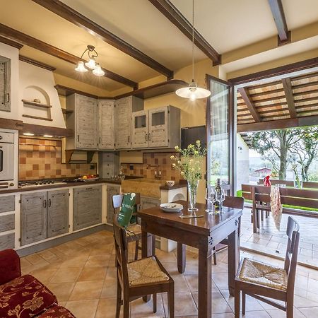 Inviting Holiday Home In San Costanzo With Swimming Pool Zewnętrze zdjęcie