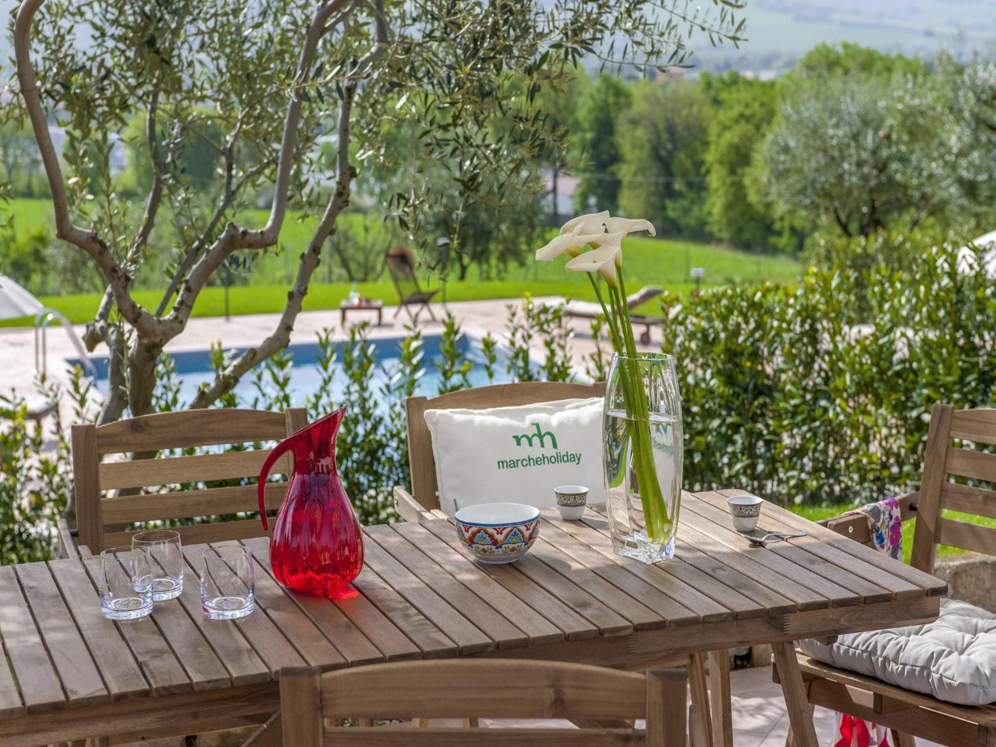 Inviting Holiday Home In San Costanzo With Swimming Pool Zewnętrze zdjęcie