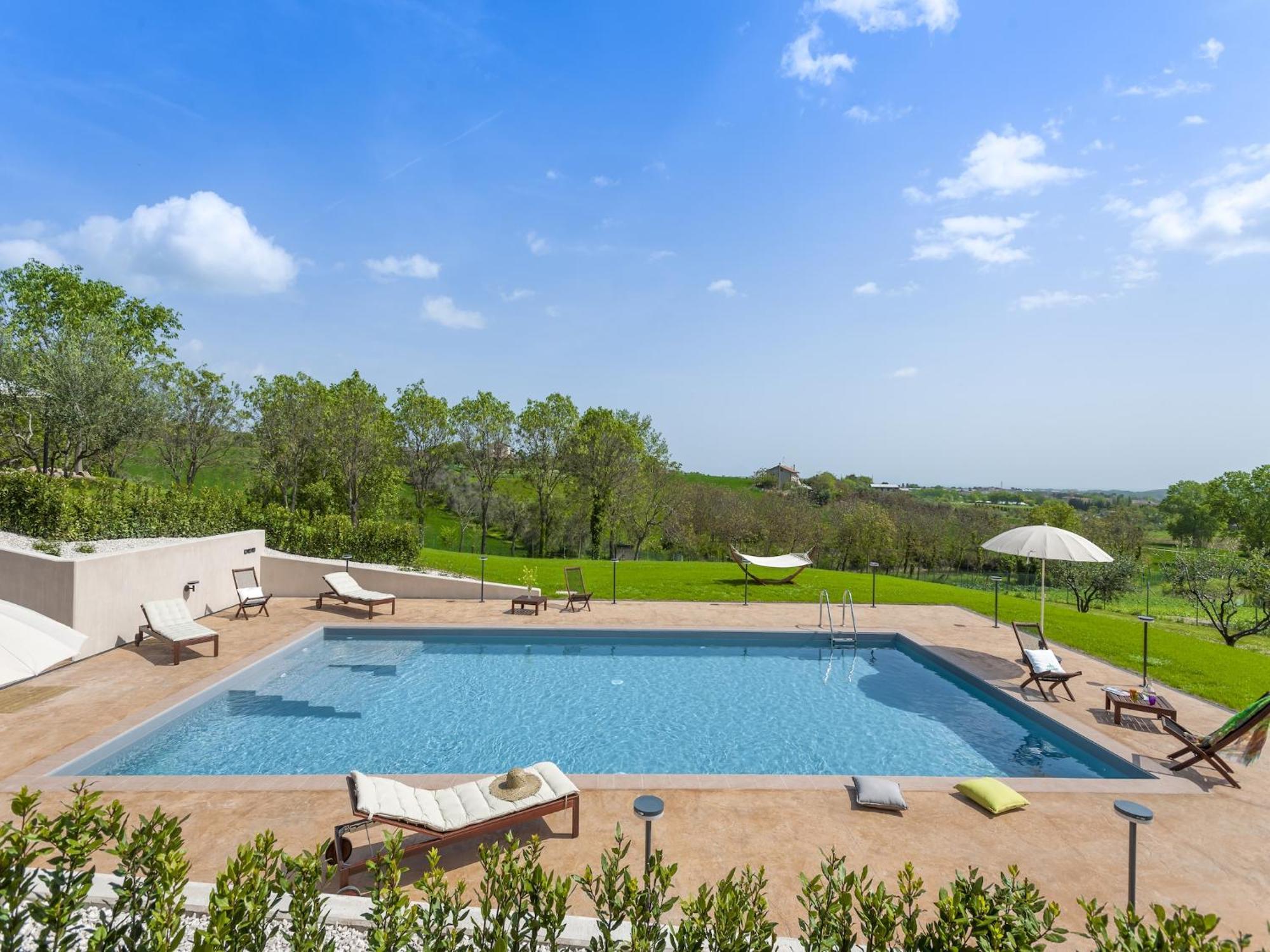 Inviting Holiday Home In San Costanzo With Swimming Pool Zewnętrze zdjęcie